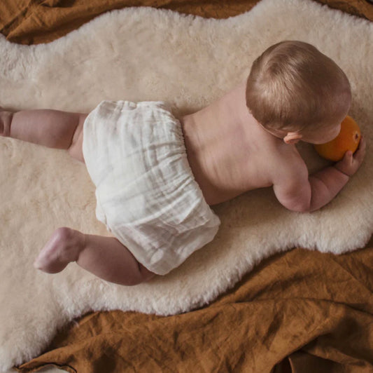 Binibamba Sheepskin Wrigglemat - Milk