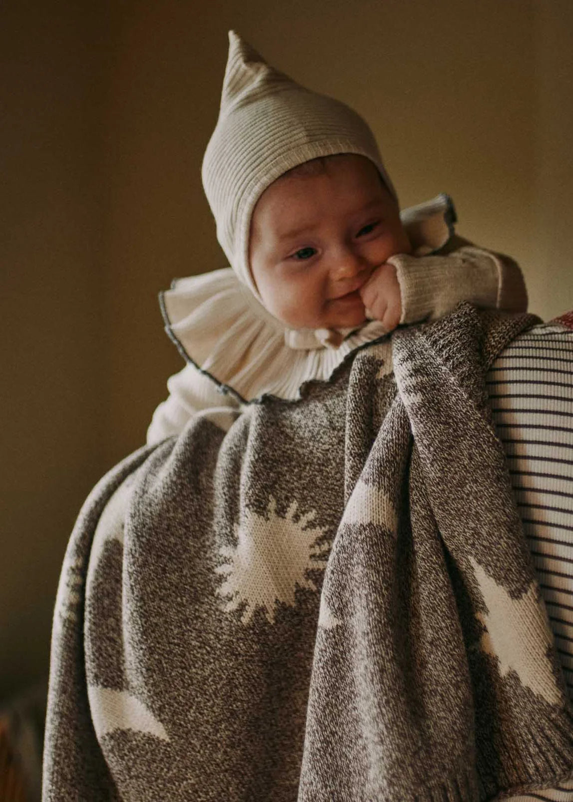 Cozmo Moon Stars Blanket - Mushroom