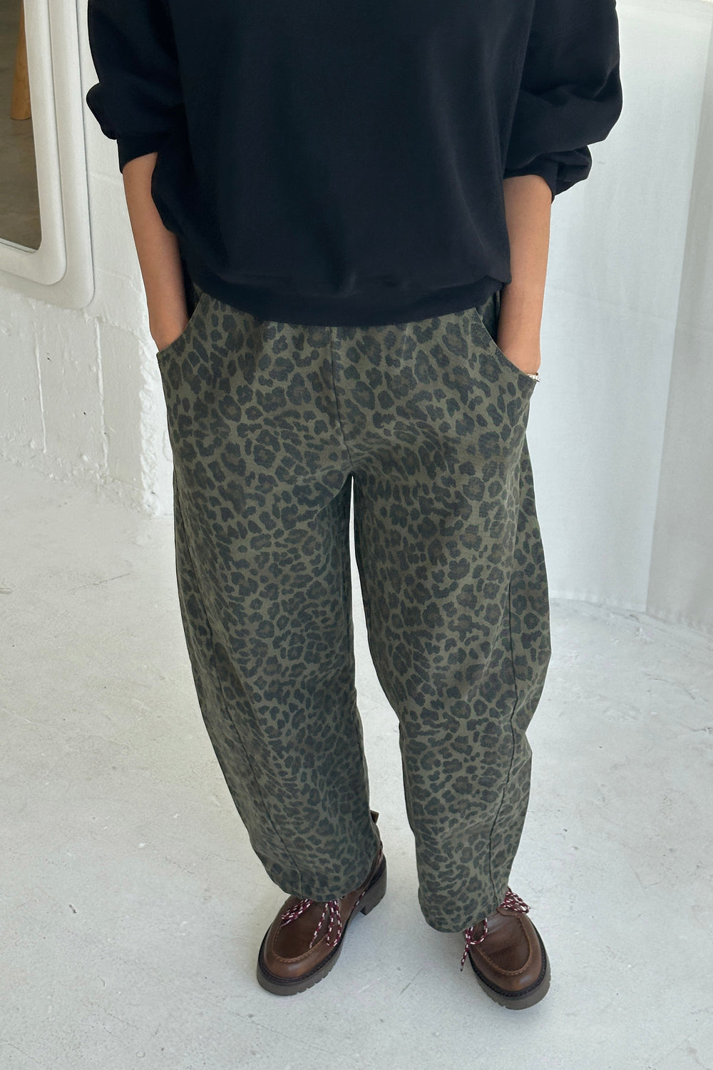 Arc Pants - Fern Leopard
