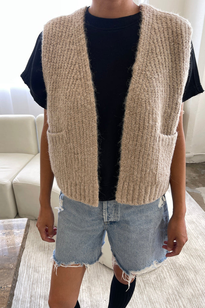 Le Bon Shoppe Grandpa Alpaca Vest - Oatmeal