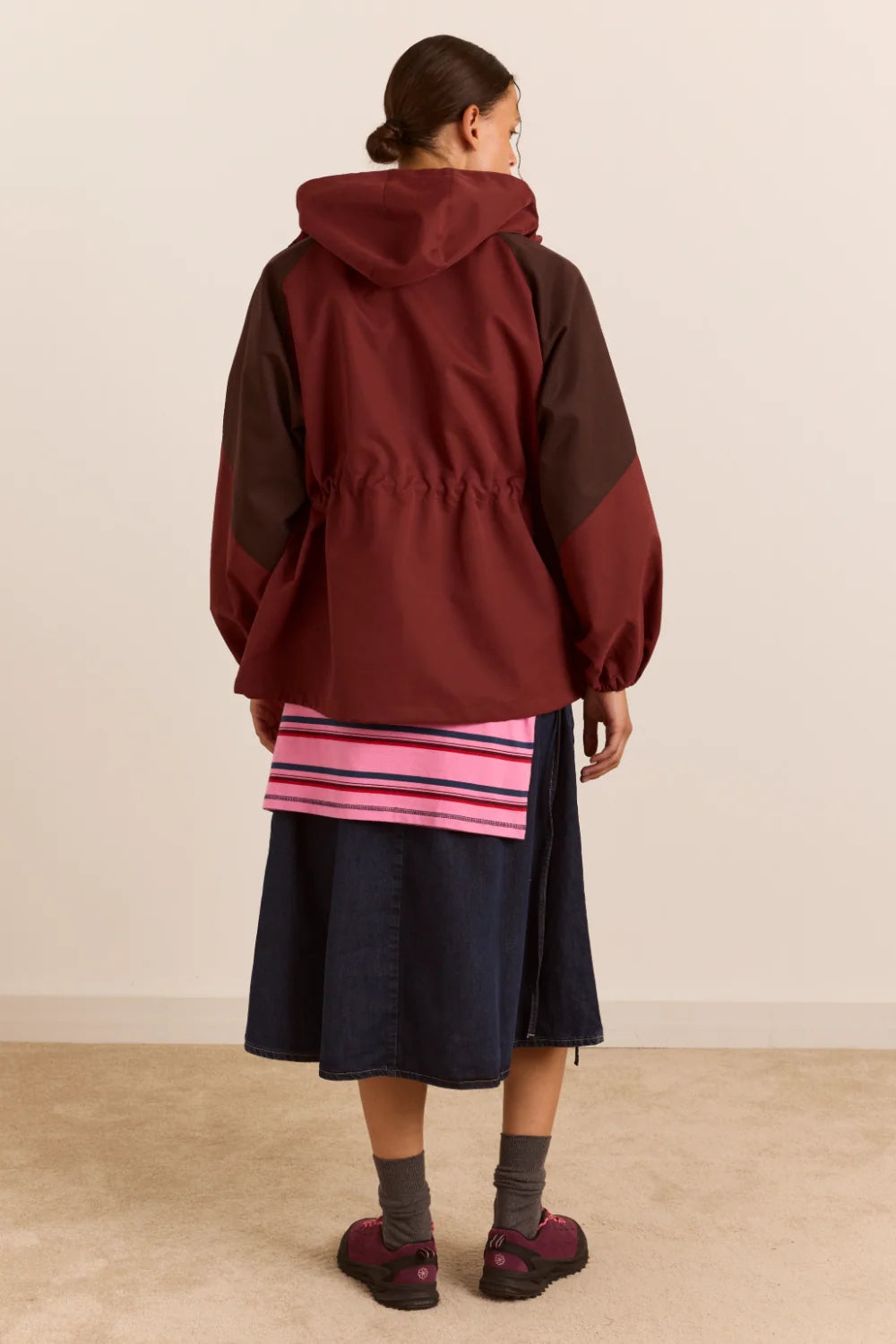 Liu Showerproof Raincoat - Burgundy