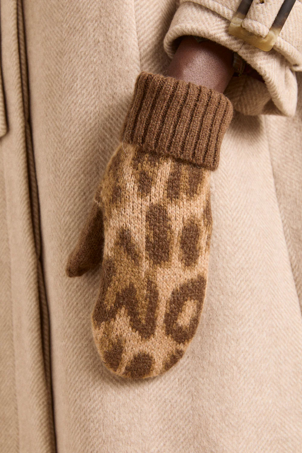 Fluffy Leopard Mittens