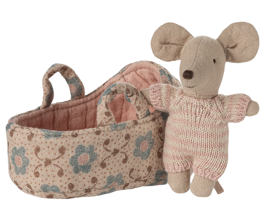 Baby Mouse In Carry Cot Rose