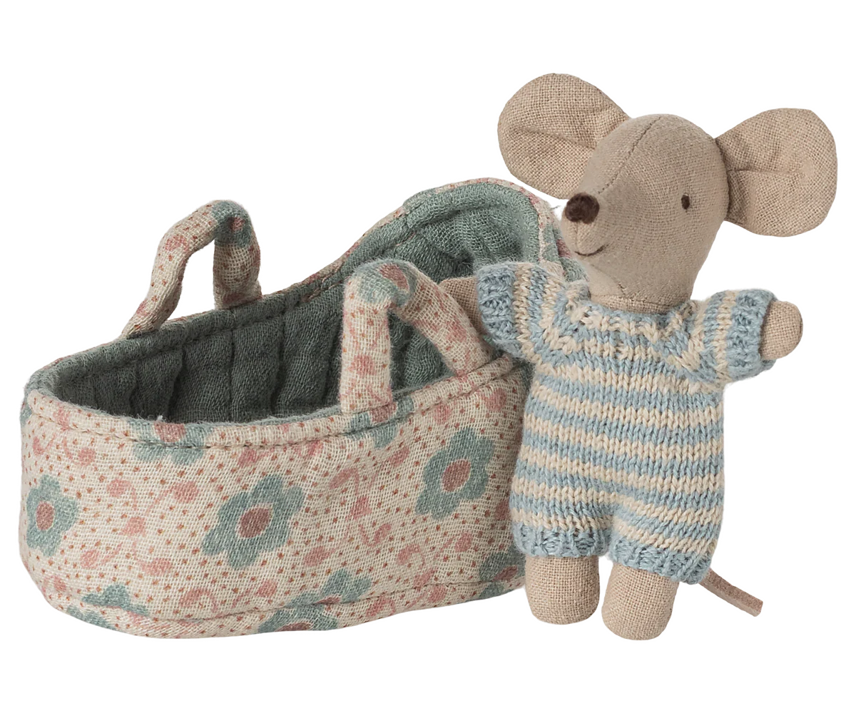 Baby Mouse In Carry Cot Blue