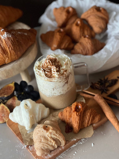 Soy Wax Croissant Candle|Bakery candle|Breakfast candle: Light Brown / Cheese Cake