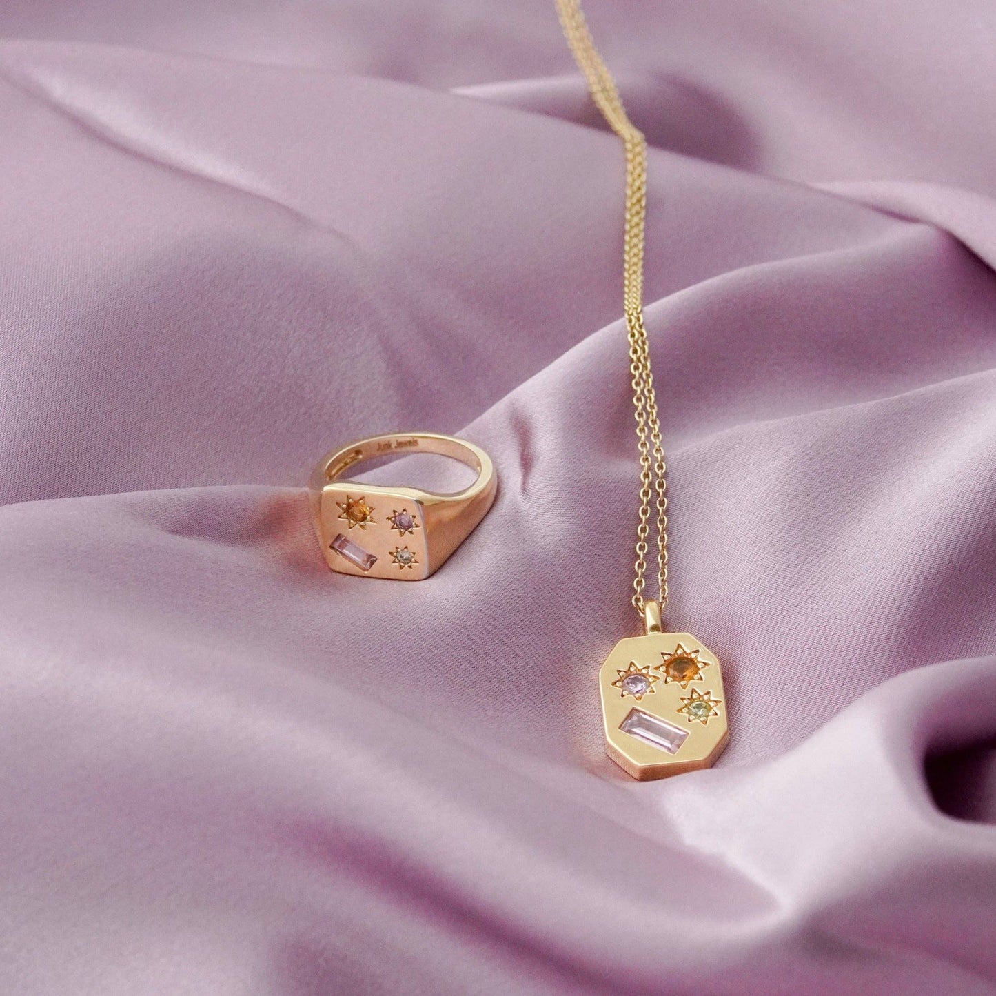 Kaleidoscope Disco Signet Ring: Gold / Medium