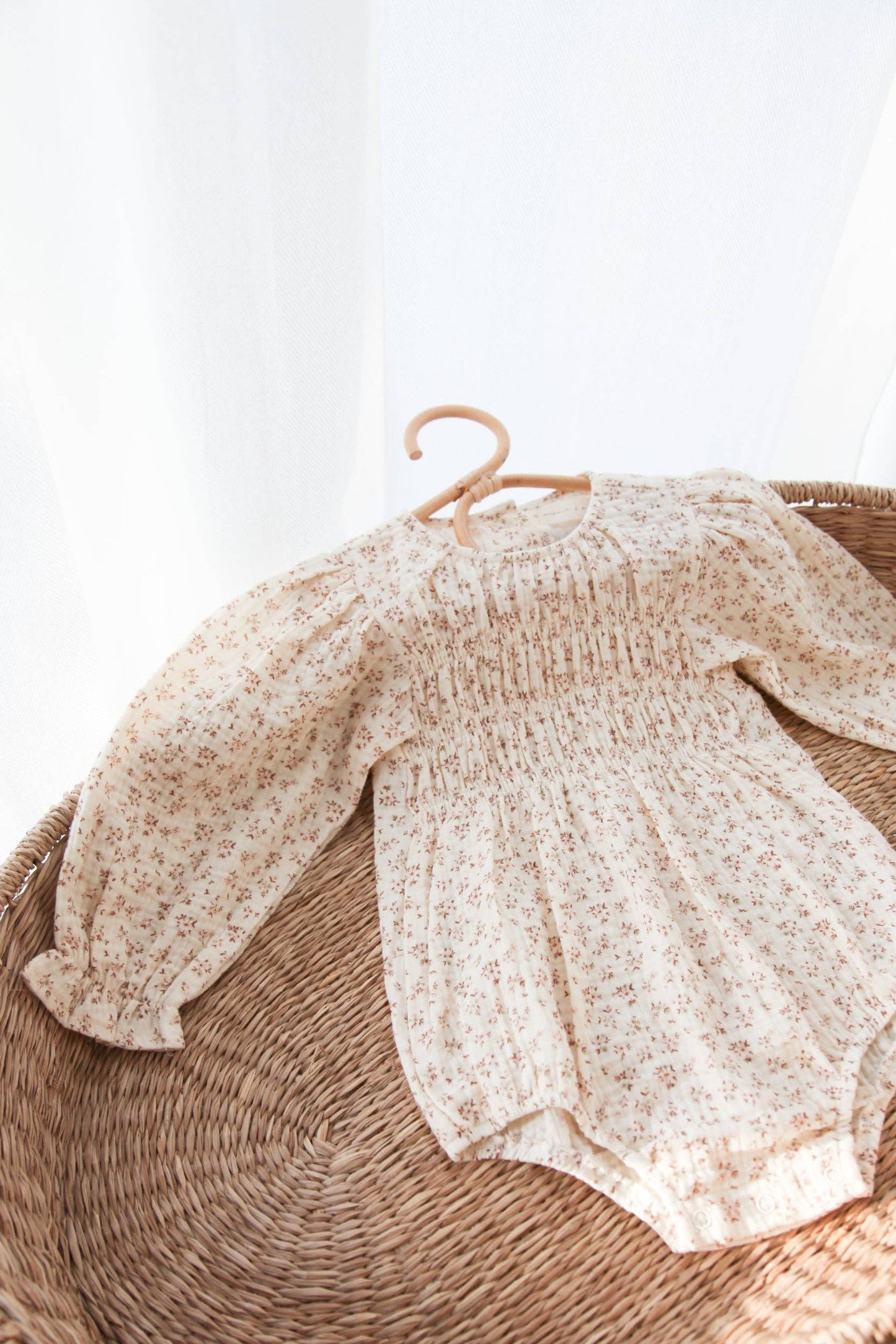 Ditsy Floral/Buttermilk Muslin Smocked Long Sleeve Romper: 12-18m