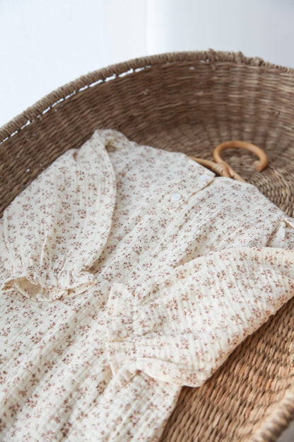 Ditsy Floral/Buttermilk Muslin Smocked Long Sleeve Romper: 12-18m