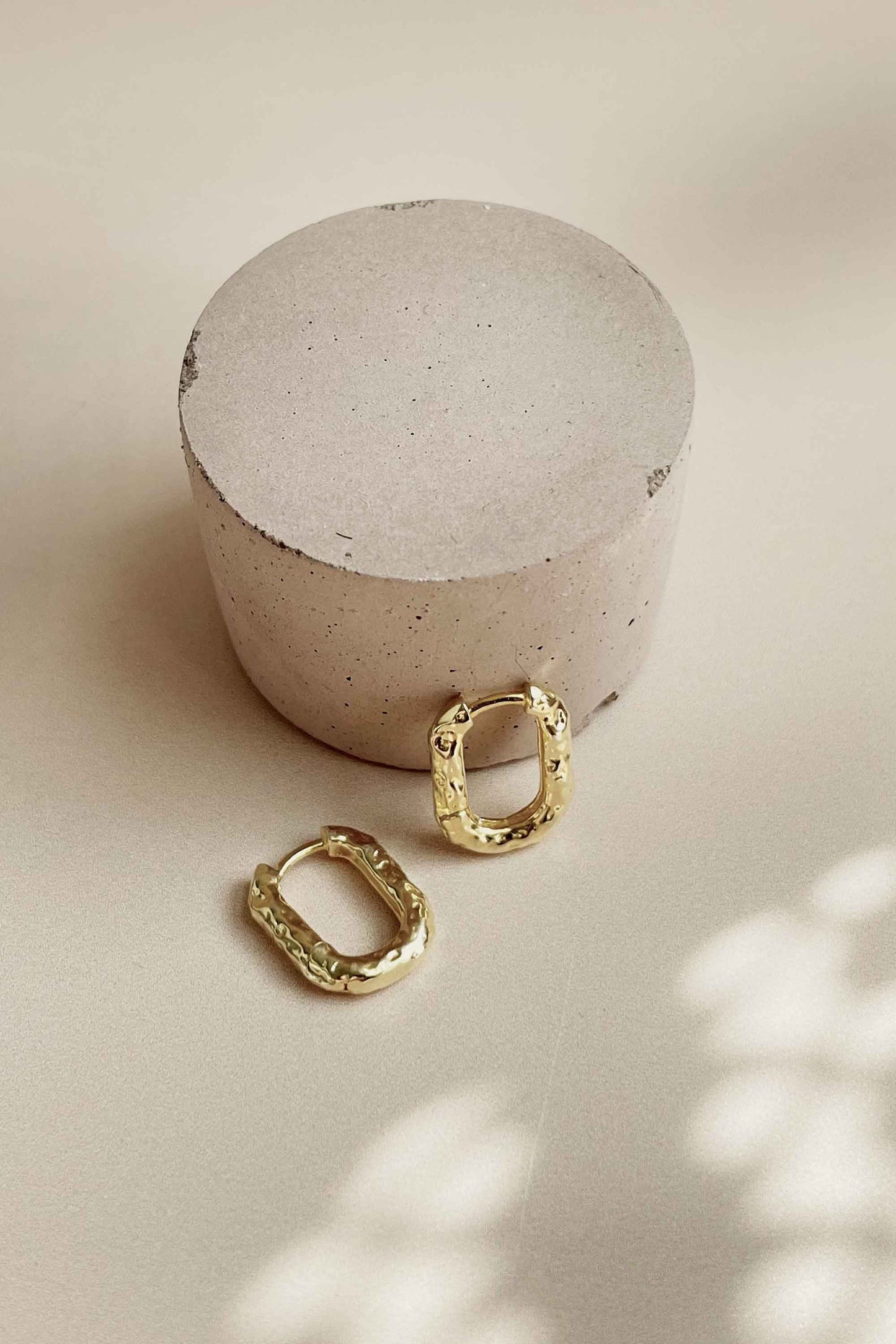Bora Oval Hoops