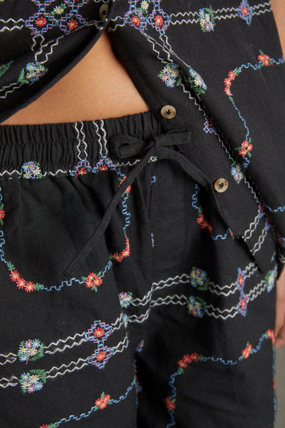 Tablecloth Embroidered Shirt - Black Floral